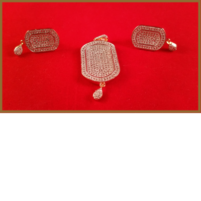 Oval Shaped Pendant Set With Earrings